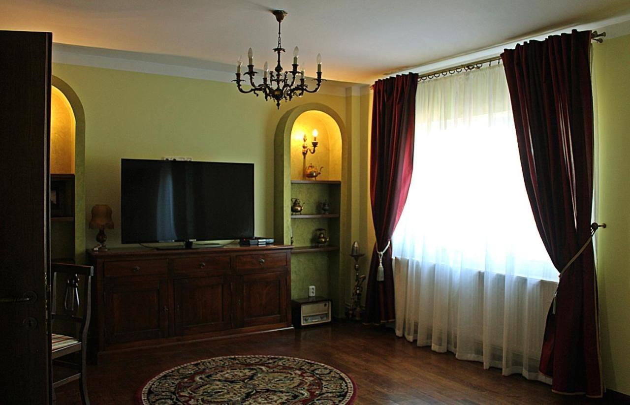 Antik Apartment Sibiu Exterior foto
